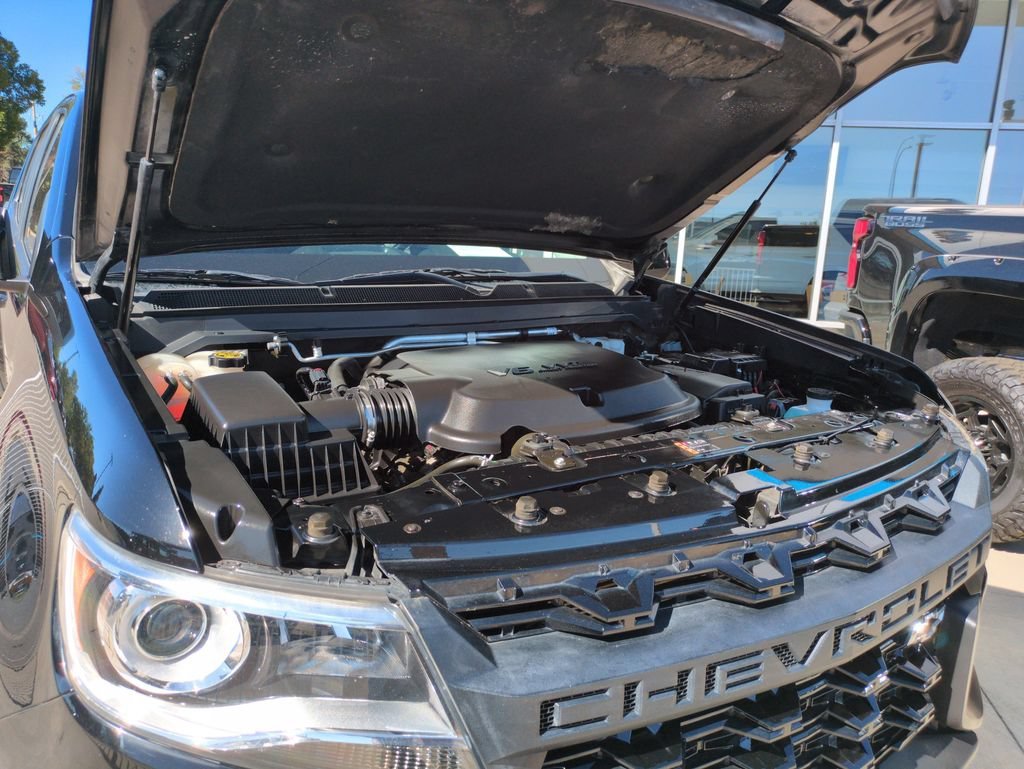 Used 2021 BLACK Chevrolet 4WD ZR2 image 21