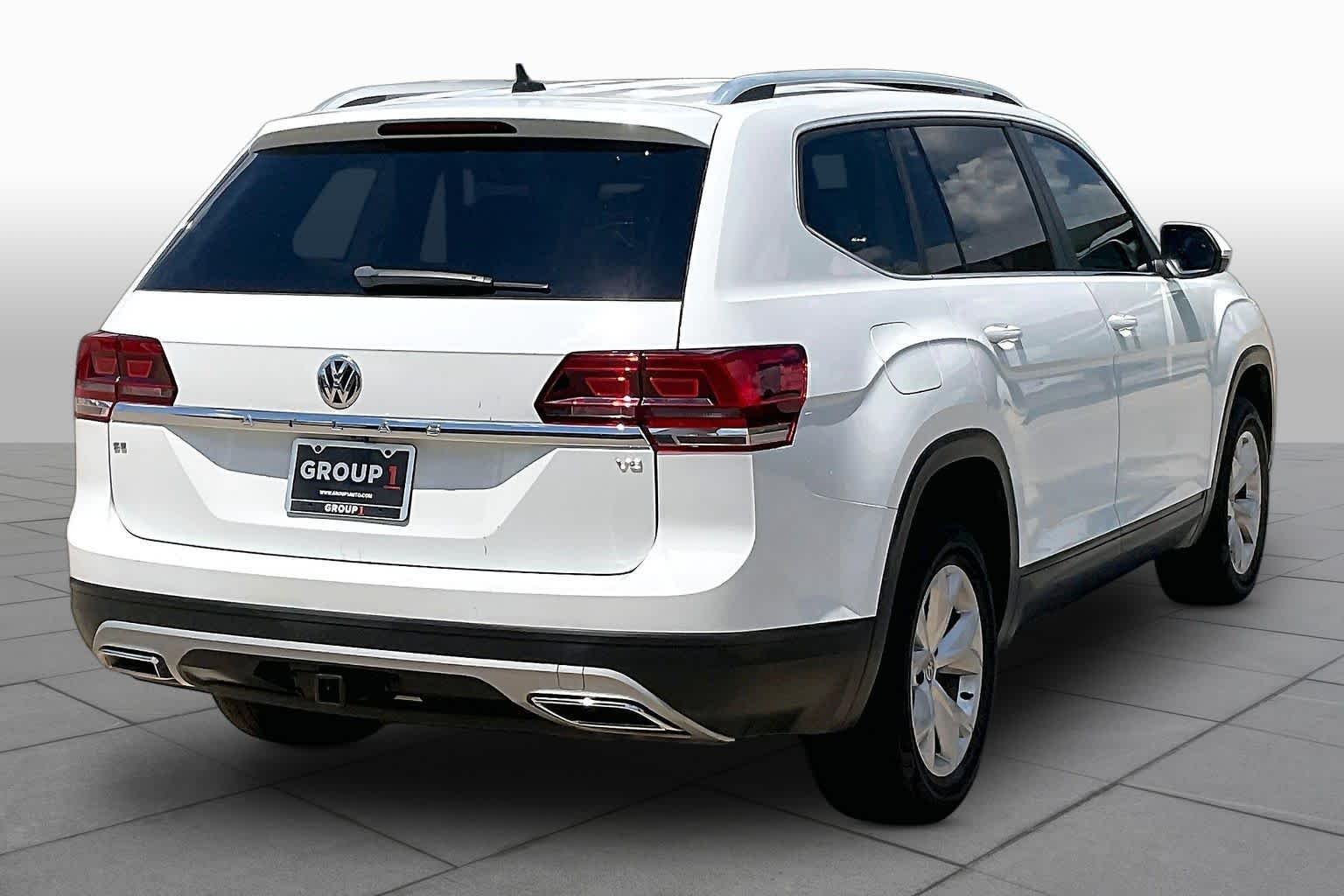 Used 2019 Pure White Volkswagen 3.6L V6 SE image 13