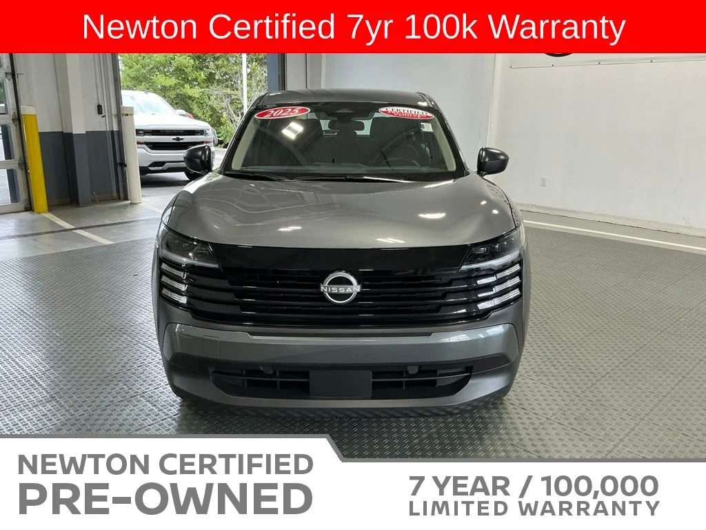 Certified Used 2025 Gun Metallic Nissan S image 17