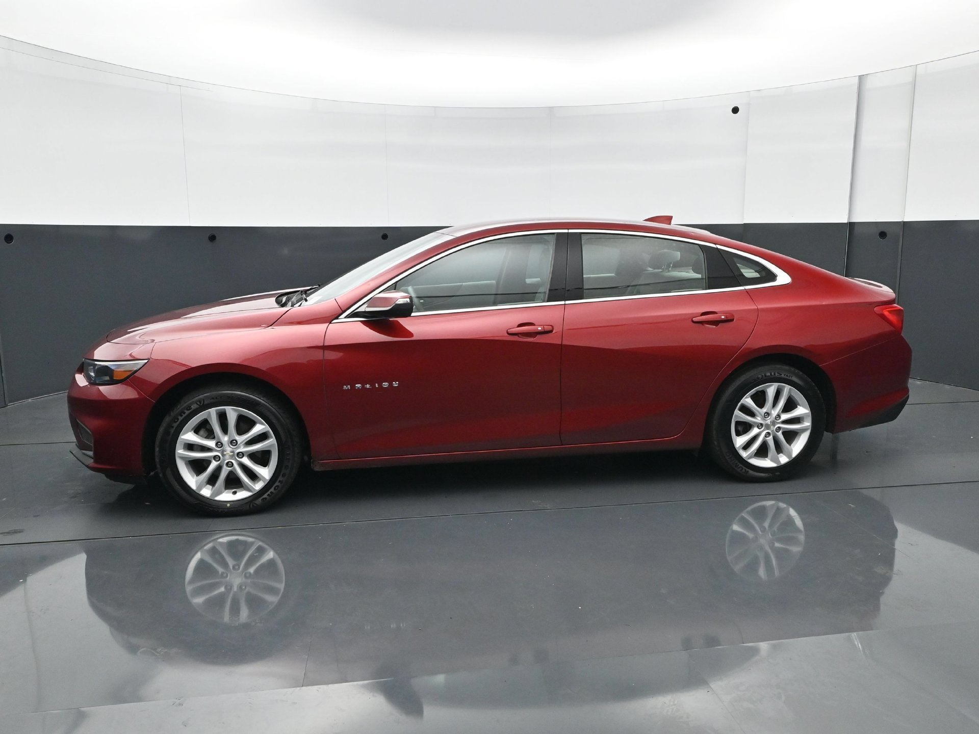 Used 2017 Chevrolet Malibu Hybrid with VIN 1G1ZJ5SU4HF284476 for sale in Minneapolis, Minnesota