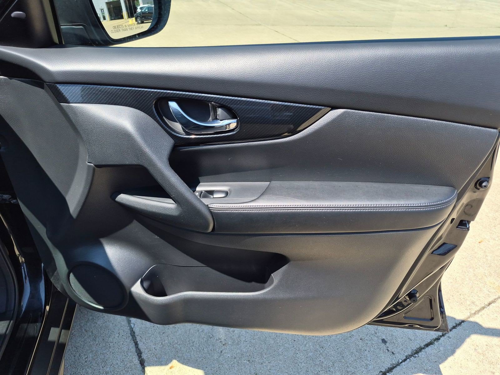 Certified Used 2020 Magnetic Black Pearl Nissan SL image 37