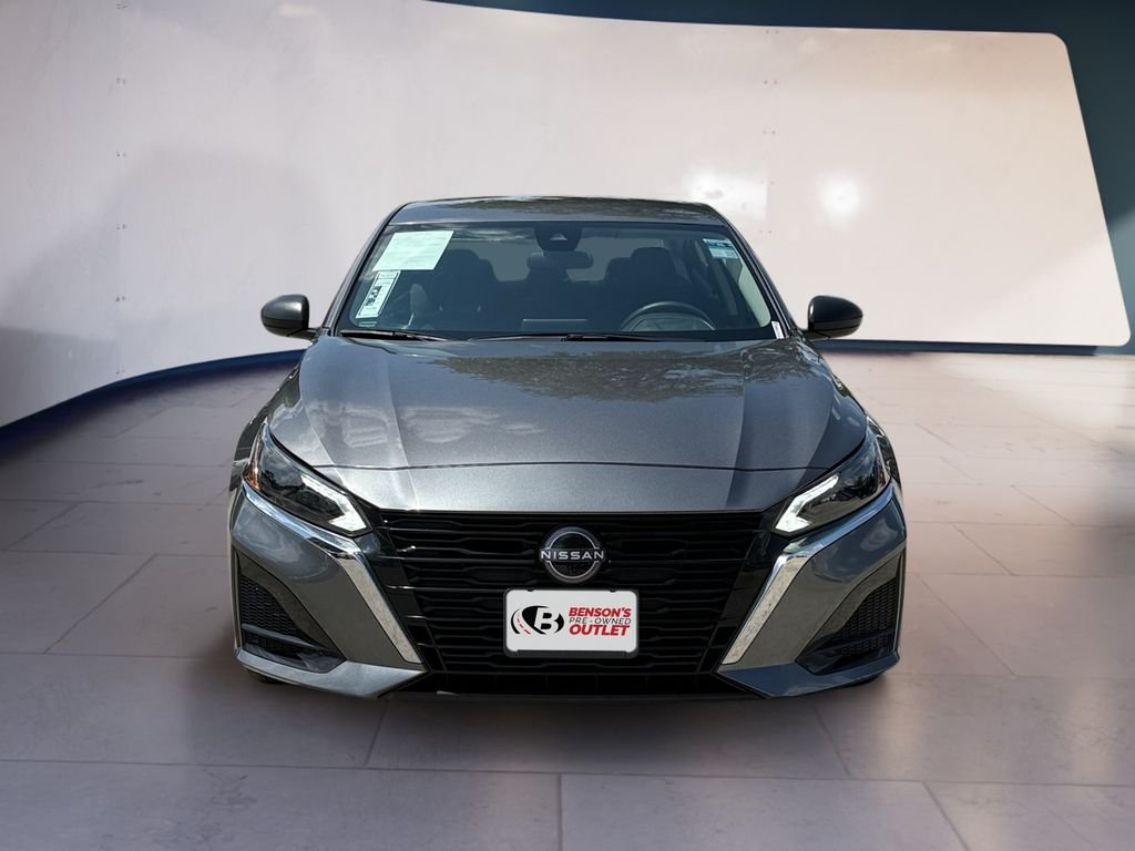 Used 2025 Gray Nissan 2.5 SV image 8