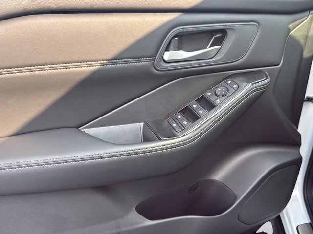 New 2026 Everest White Pearl TriCoat Nissan Dark Armor image 13