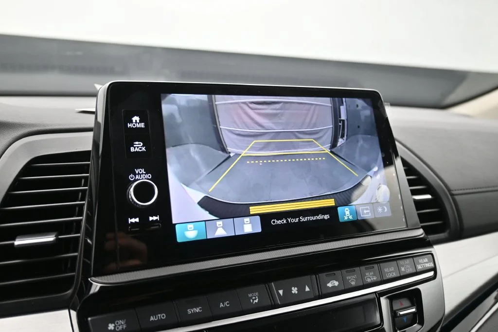 New 2027 Platinum White Pearl Honda Touring image 44