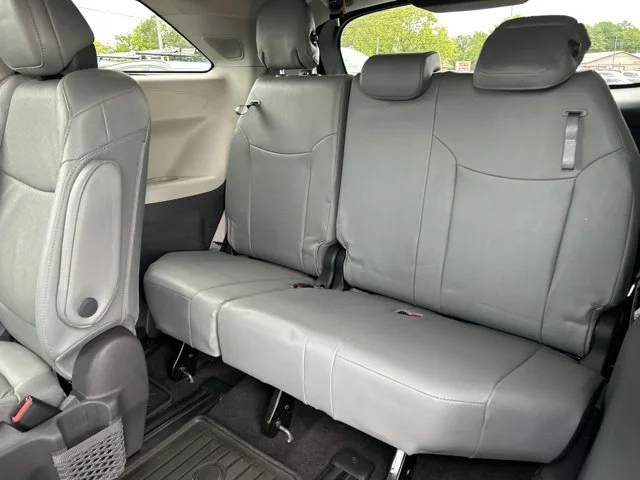 2021 Toyota Sienna Limited - Photo 21