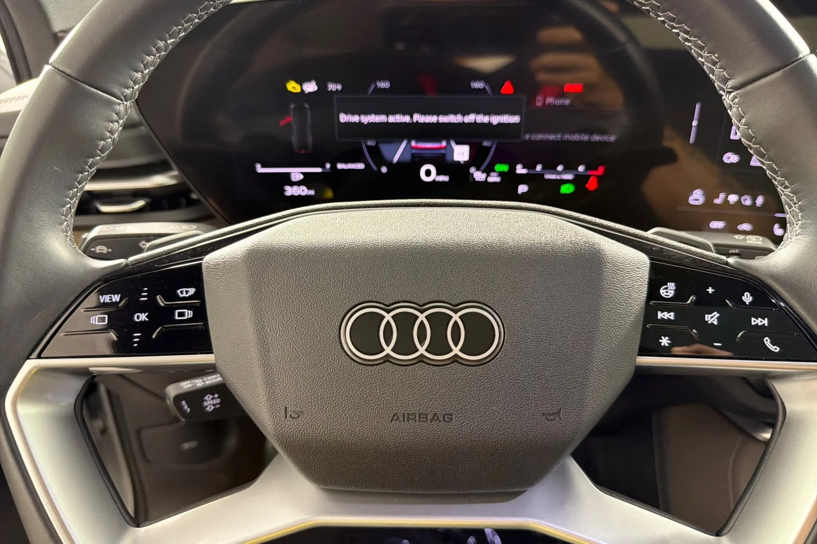 Used 2025 Glacier White Metallic Audi Premium Plus 2.0 TFSI quattro image 23