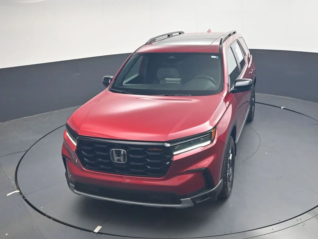 Certified Used 2025 Radiant Red Metallic II Honda TrailSport image 32