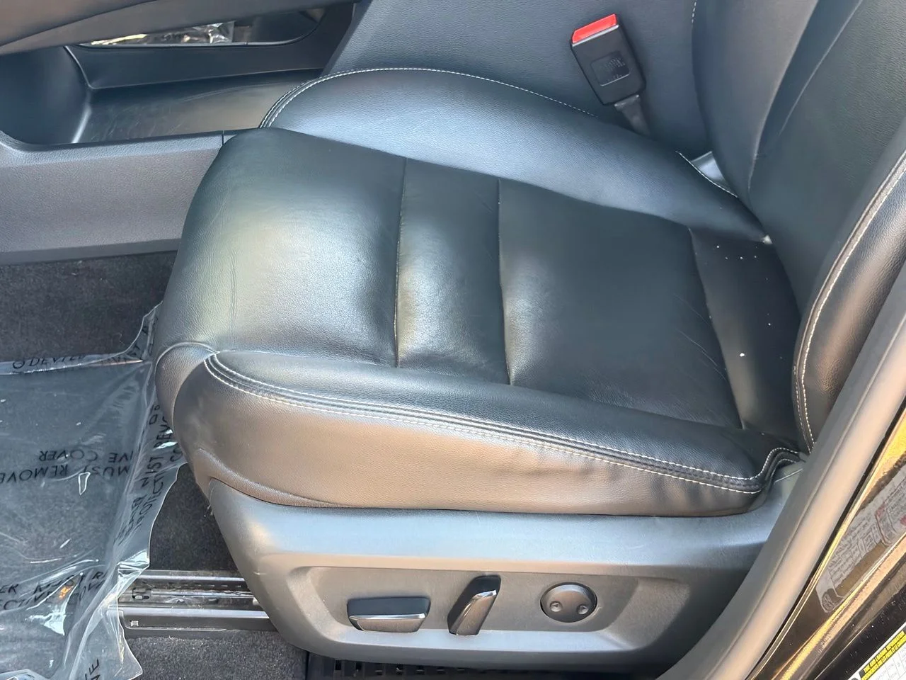 Used 2023 Super Black Nissan SL image 18