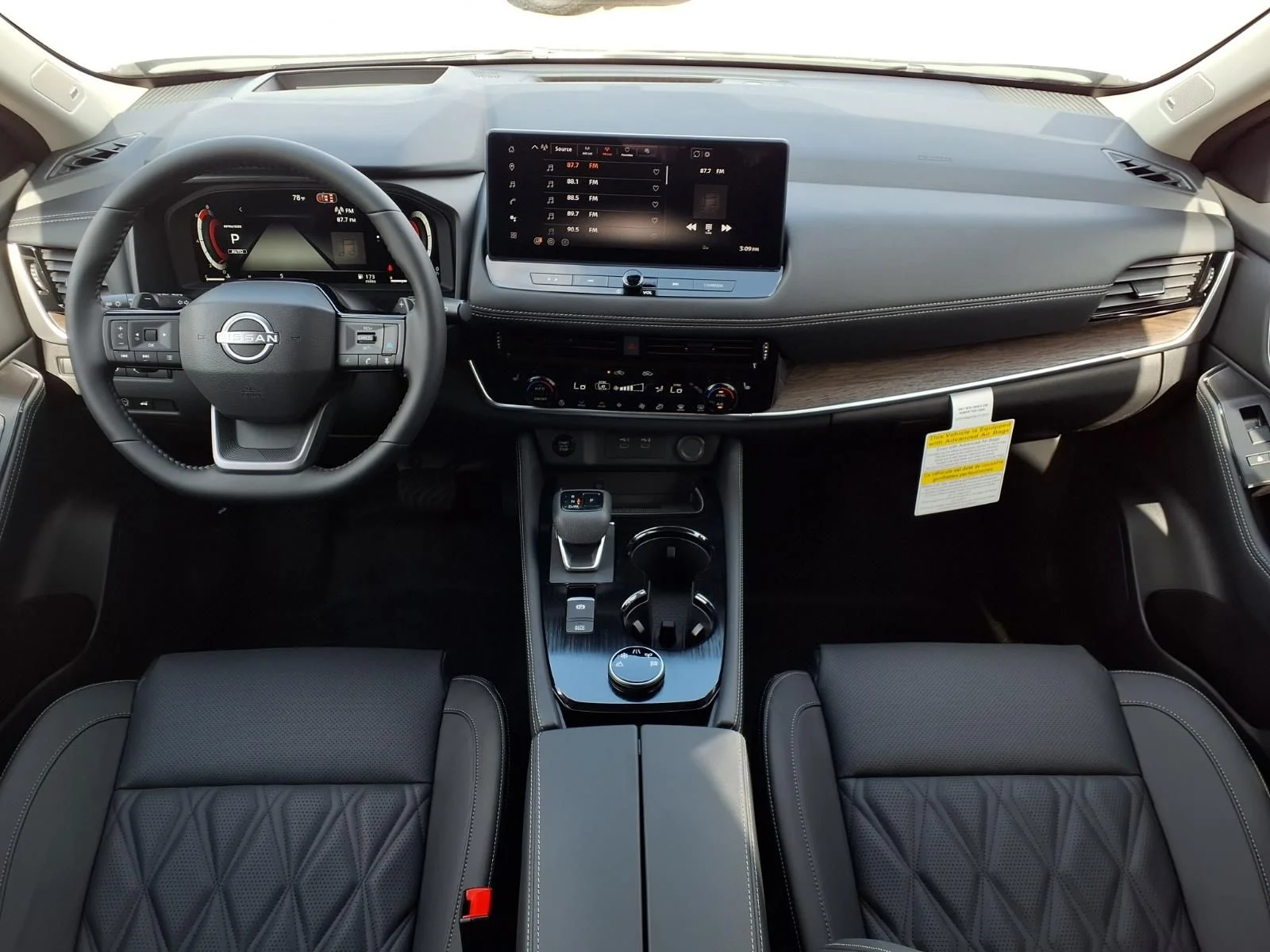 New 2026 White Nissan Platinum image 12