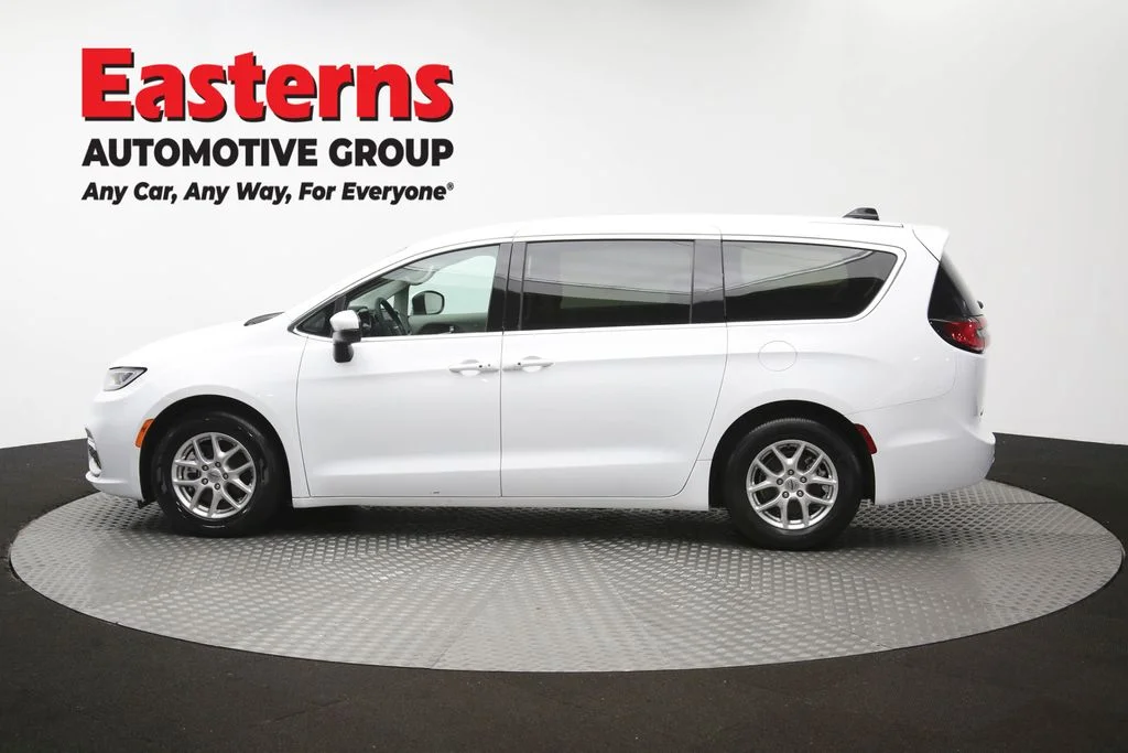 Used 2023 White Chrysler Touring L image 61