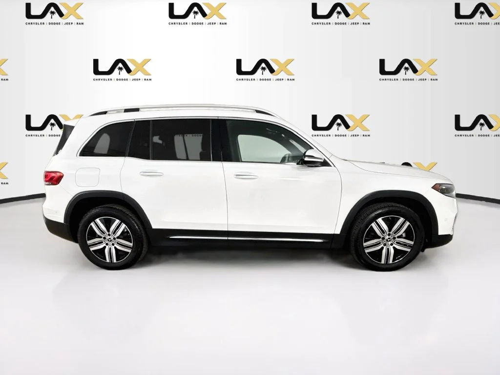 Used 2023 White Mercedes-Benz 300 image 8