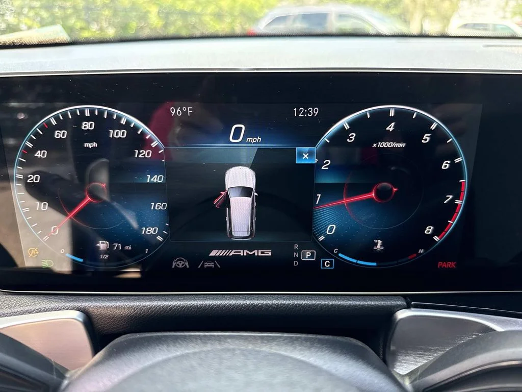Used 2022  Mercedes-Benz GLB 35 AMG® image 37