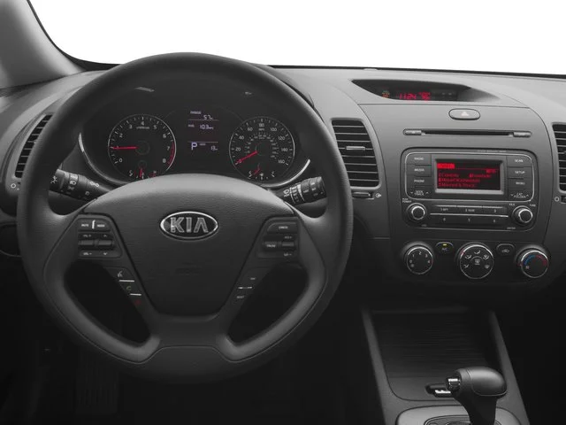 Used 2016 Silky Silver Kia LX image 10
