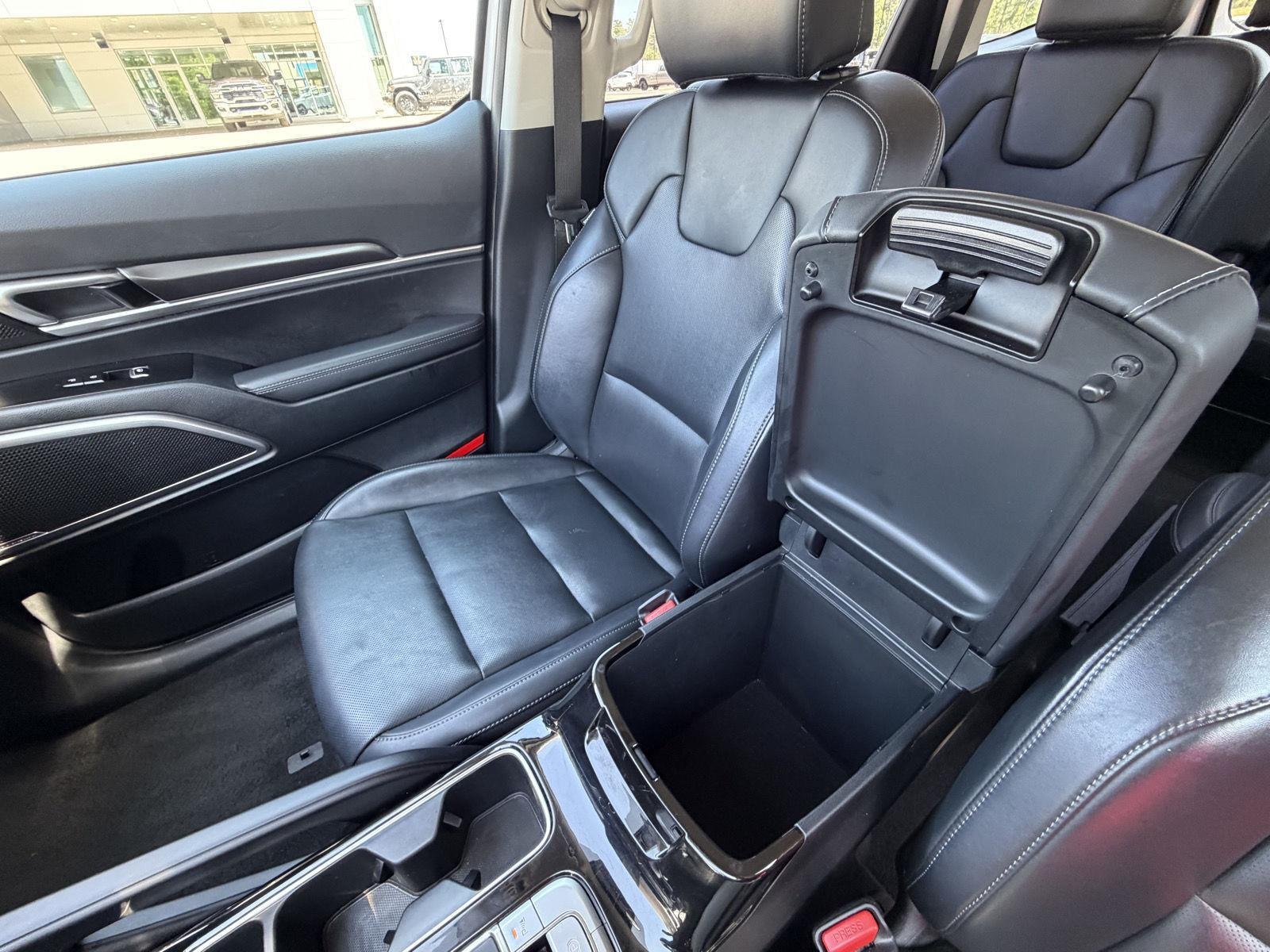 Used 2025 Glacial White Pearl Kia S image 14