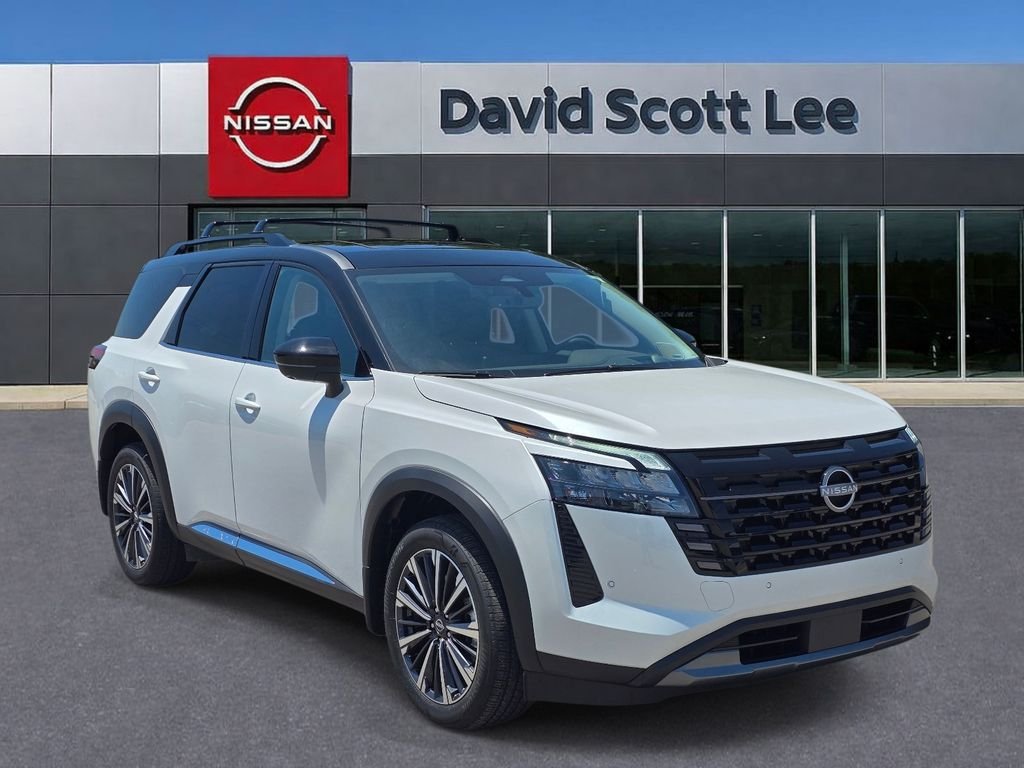 Used 2026 White Nissan Platinum image 4