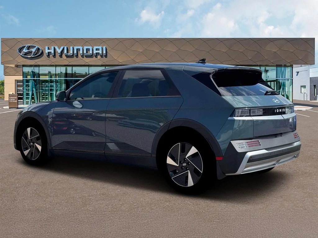 New 2026 Green Hyundai SEL image 4