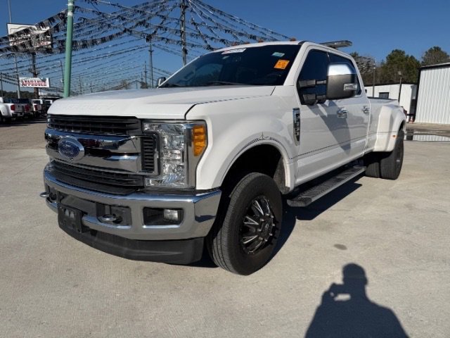 Used 2017 White Ford Lariat image 1