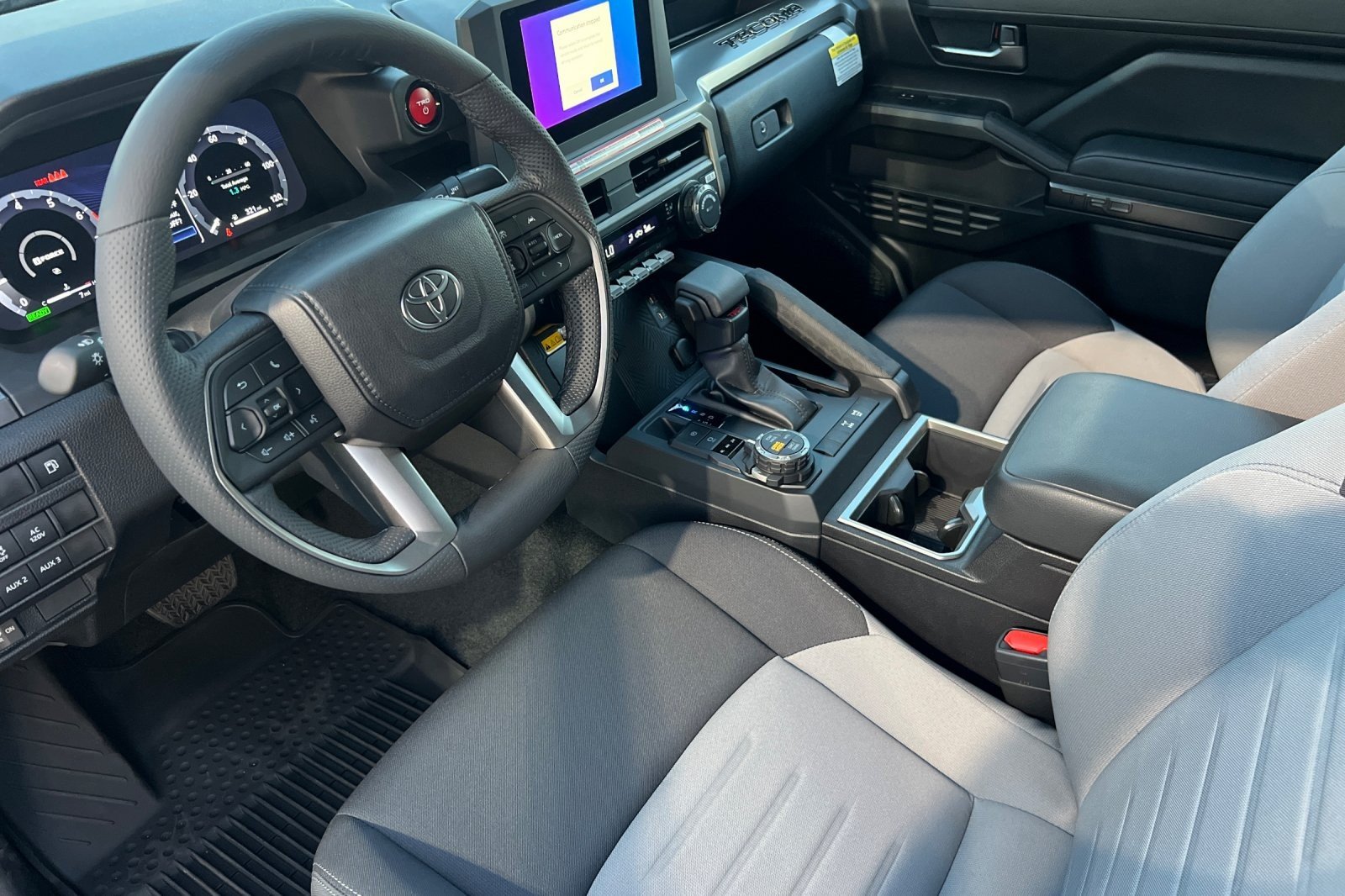 2025 Toyota Tacoma TRD Off Road - Photo 9