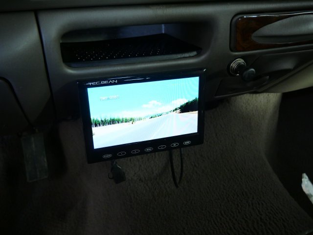 Used 2000 Green Ford Limited image 22