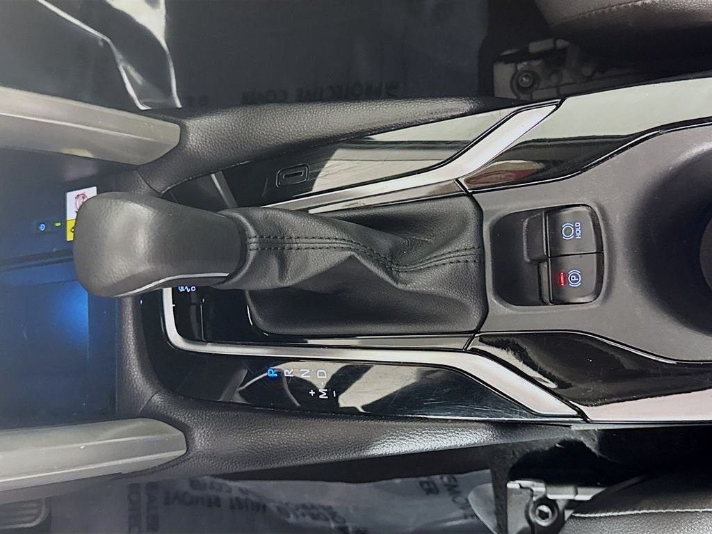 2022 Toyota Corolla Cross XLE - Photo 16