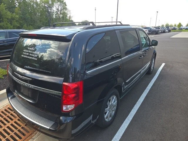 Used 2014 Black Chrysler Touring image 4