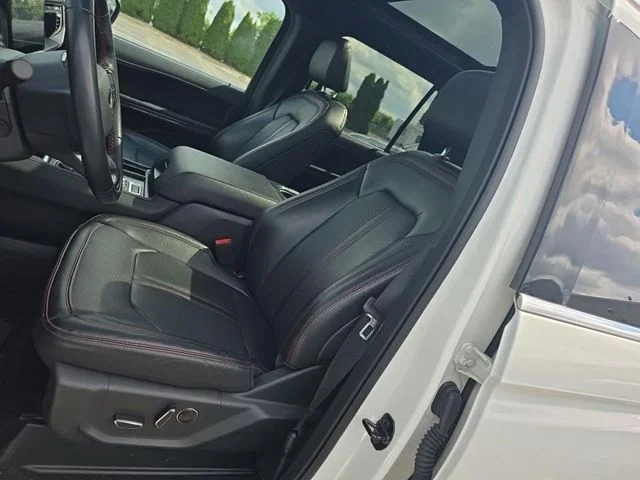 Used 2023 White Ford Limited image 9