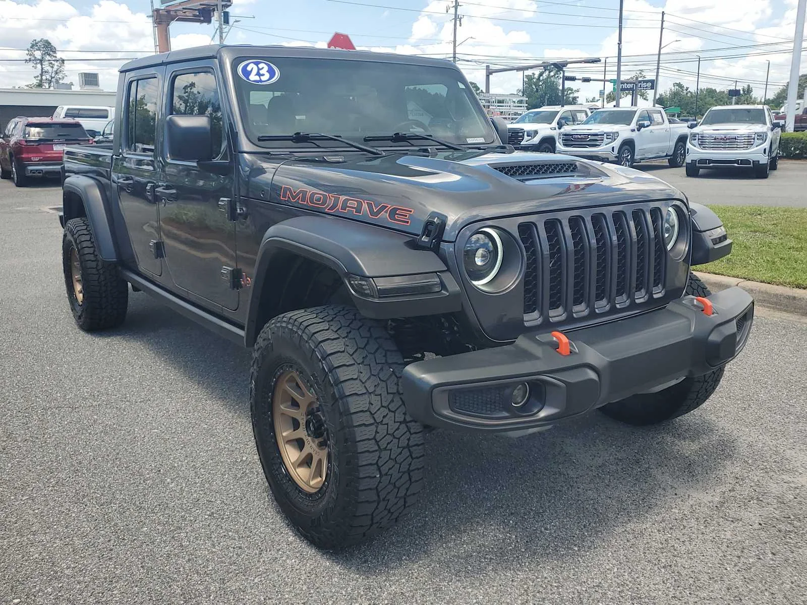 Used 2023 Granite Crystal Metallic Jeep Mojave image 9