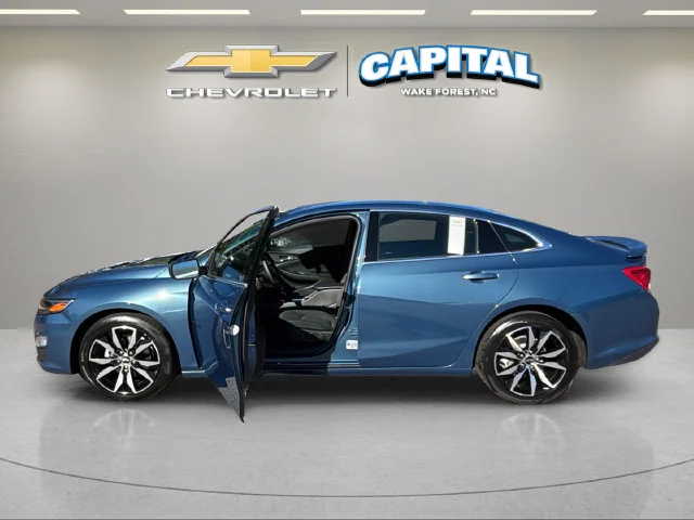 Used 2025 Blue Chevrolet RS image 9