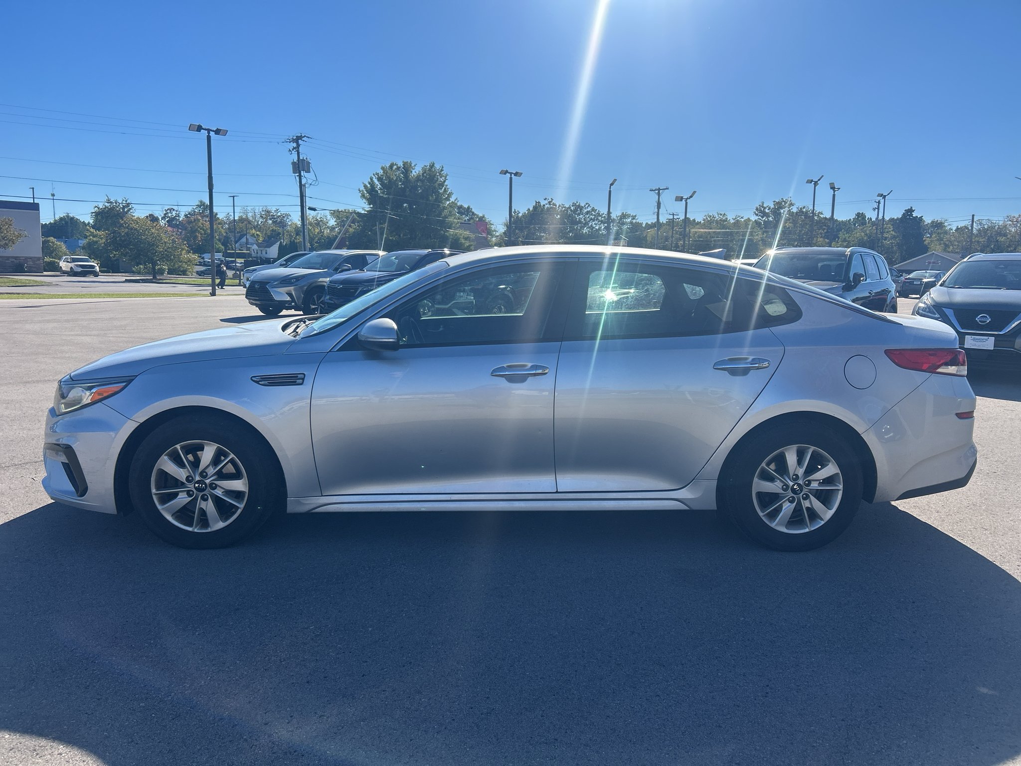 Used 2019 Sparkling Silver Kia LX image 3