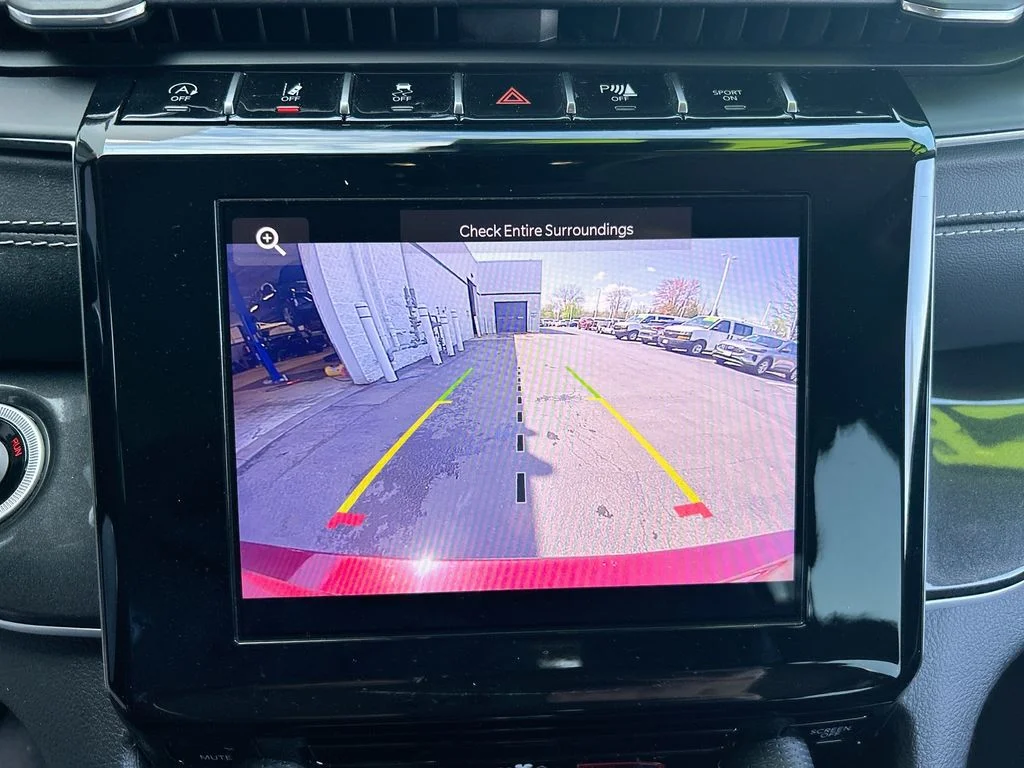 Used 2023 Red Jeep Laredo image 18
