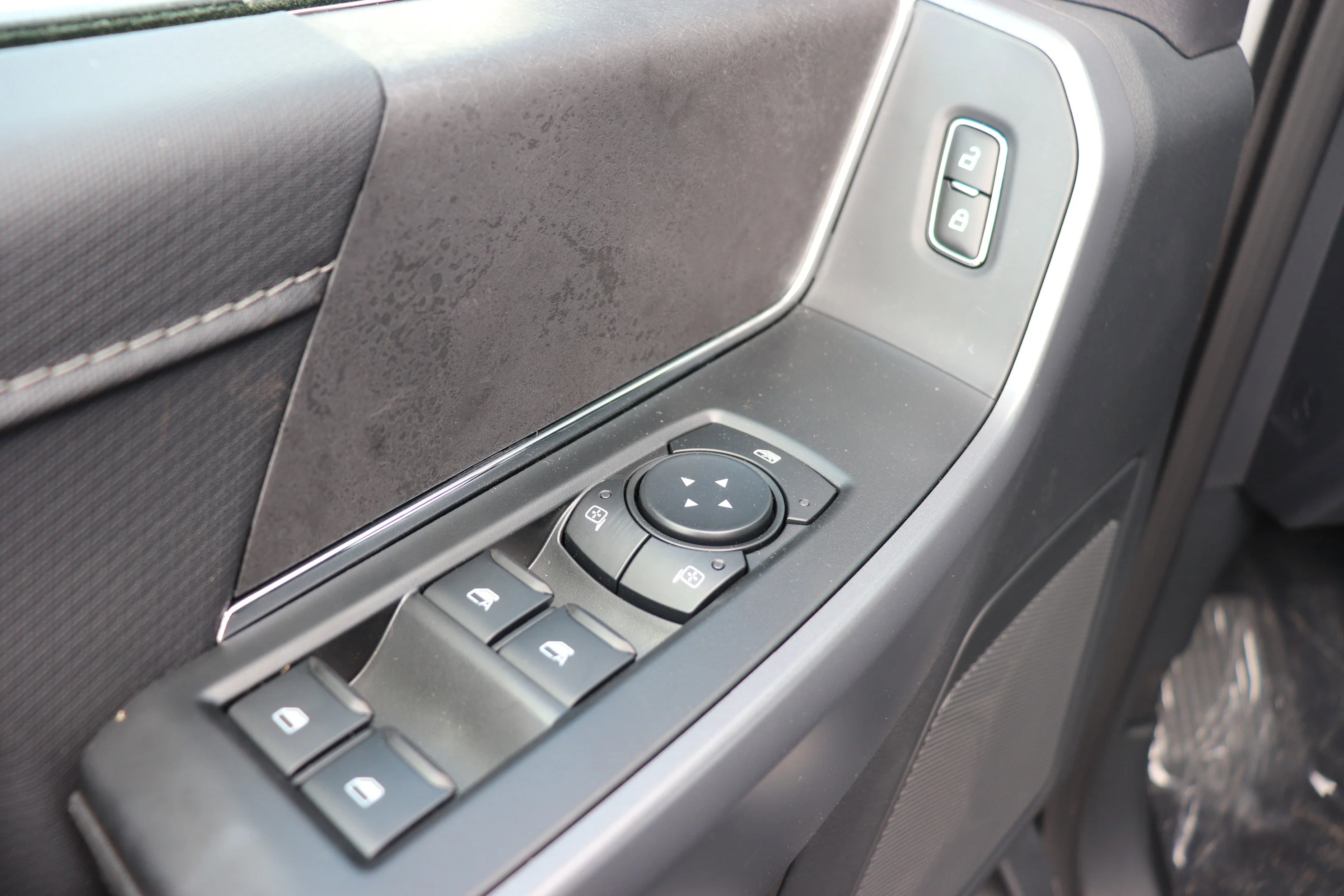 New 2026 OXFORD WHITE Ford XLT image 11