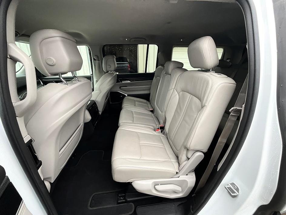 2022 Jeep Wagoneer Series III - Photo 29