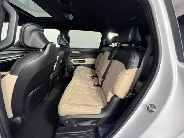 New 2027 White Kia EX image 13