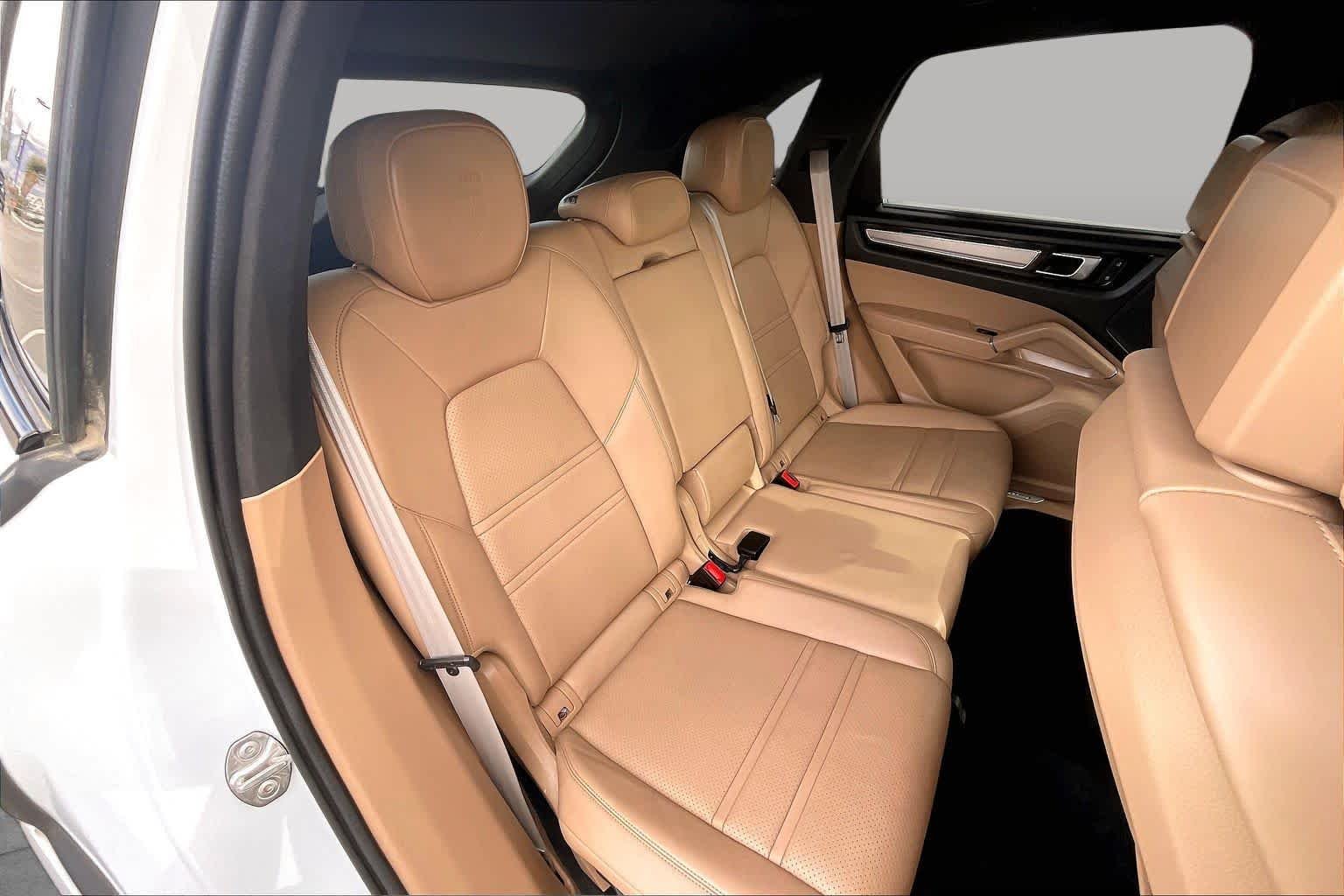 Used 2022  Porsche  image 19