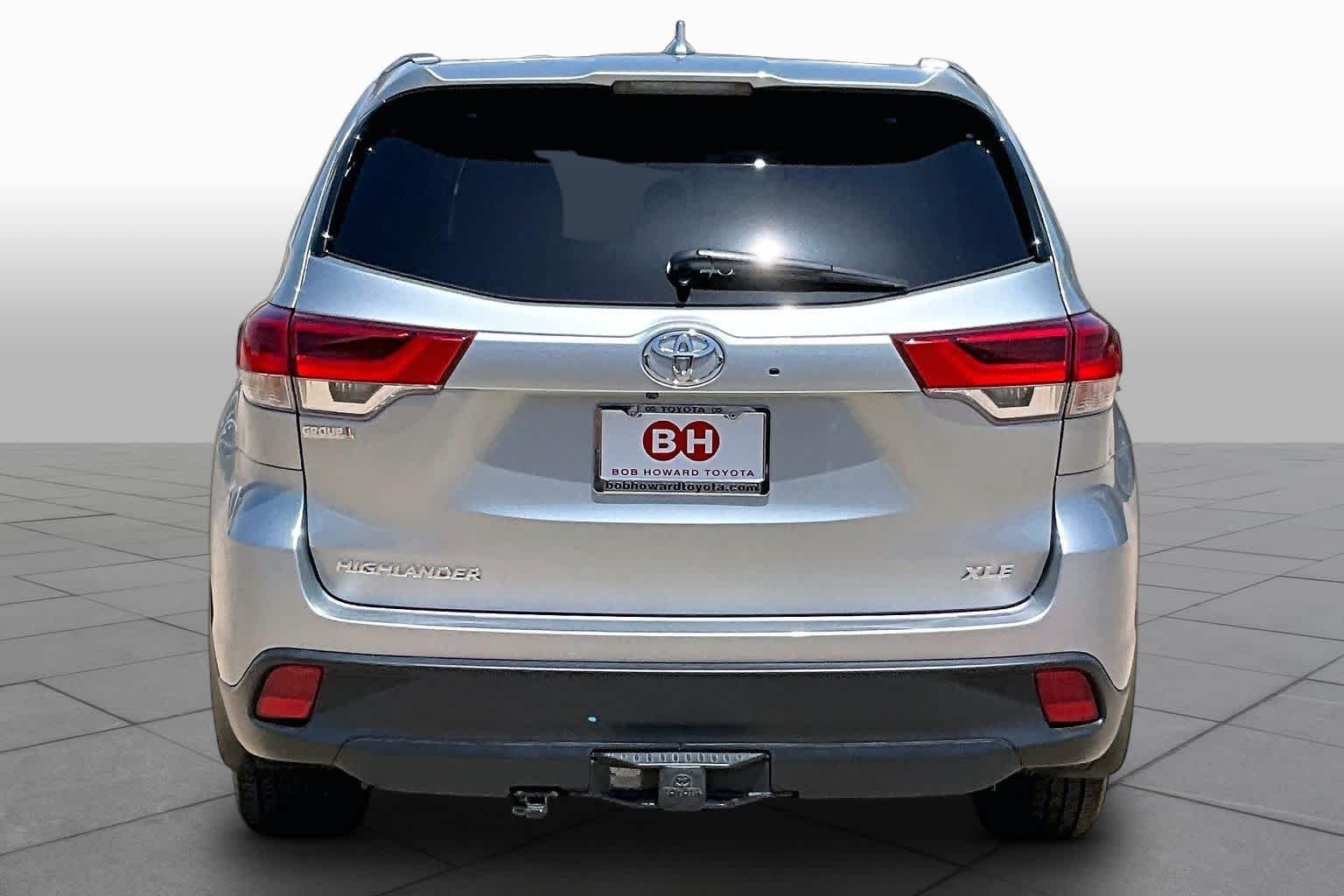Pre-Owned 2019 Toyota Highlander XLE