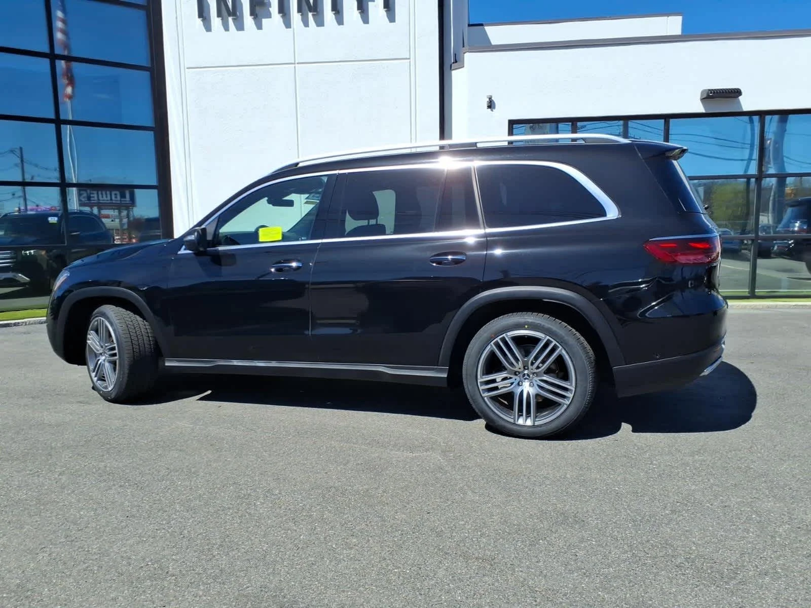 Used 2025 Obsidian Black Metallic Mercedes-Benz GLS 450 image 8