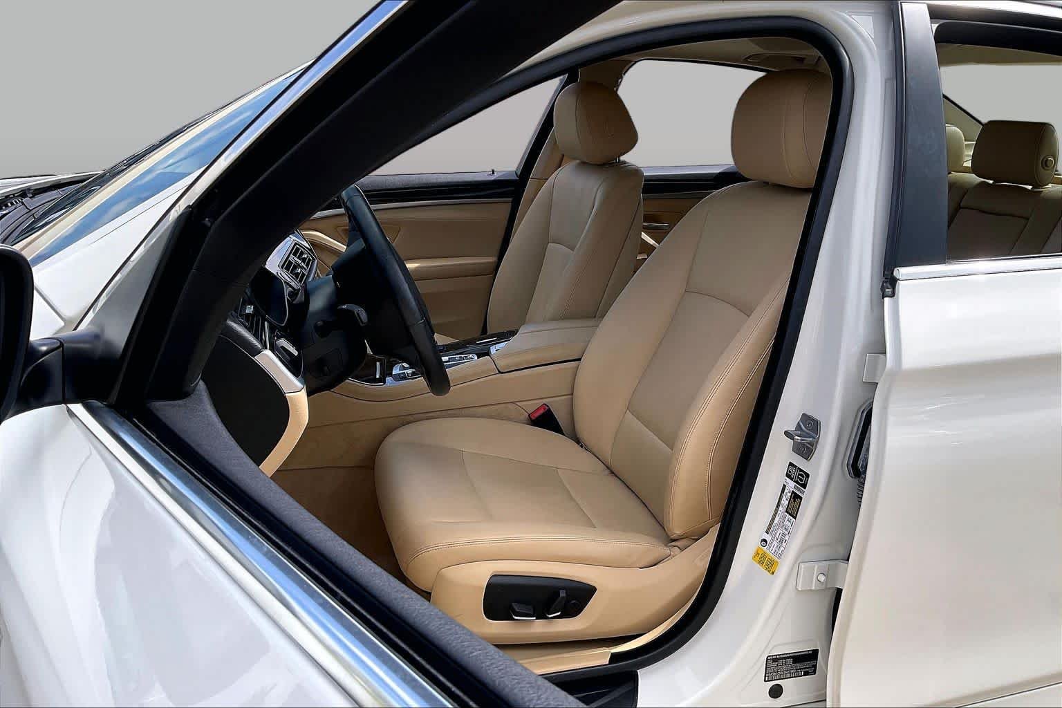 Used 2014 Alpine White BMW 535i image 7