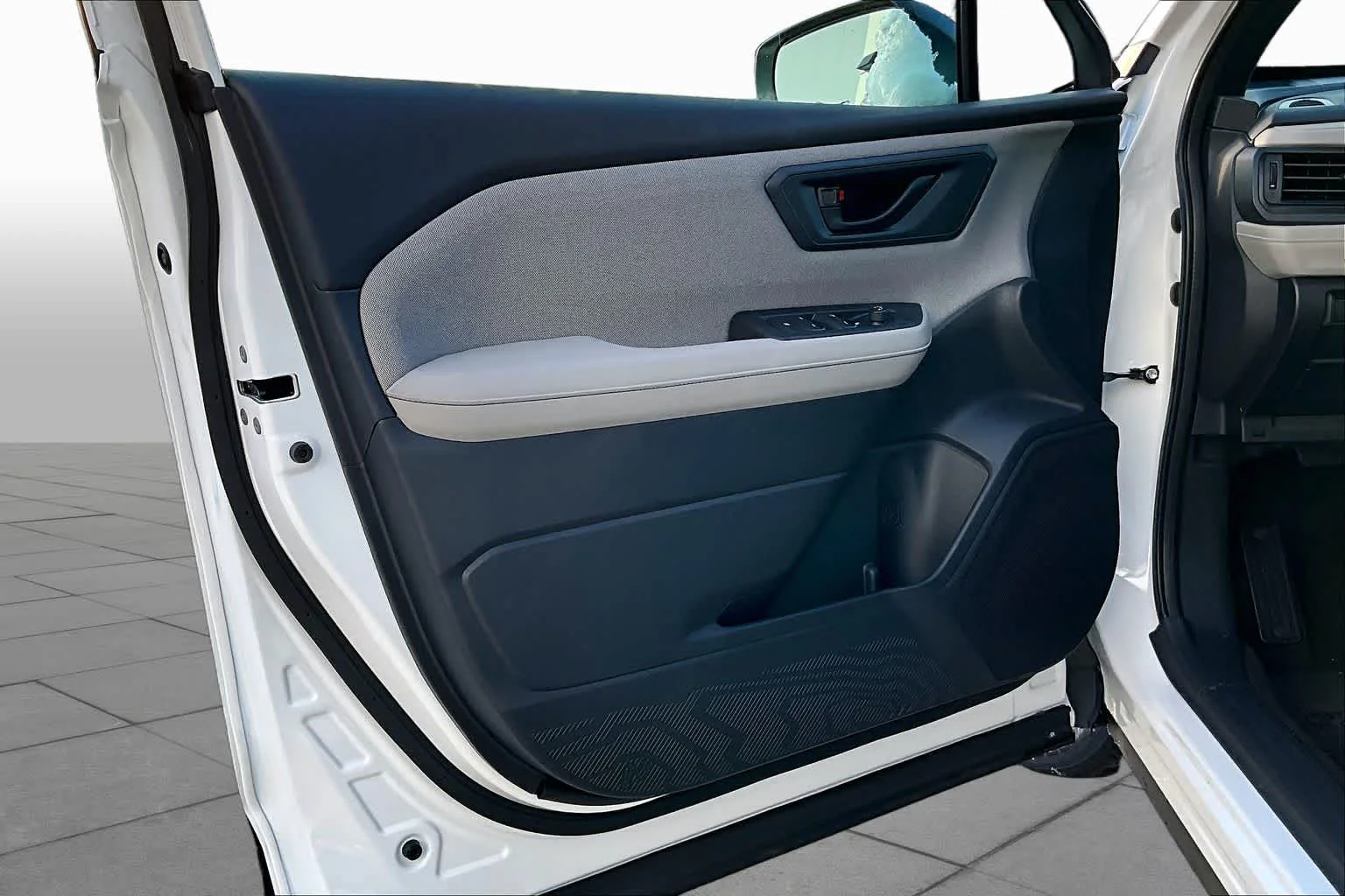 New 2026 Crystal White Pearl Subaru  image 10