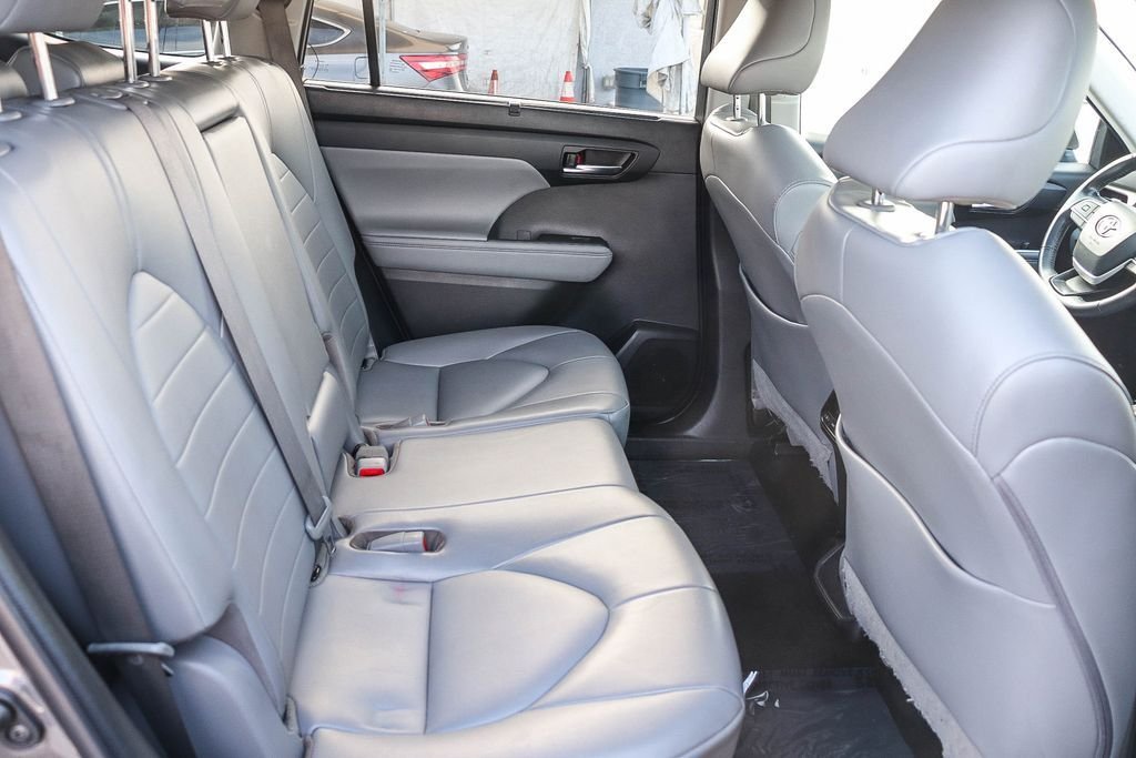 Used 2022 Magnetic Gray Metallic Toyota XLE image 20