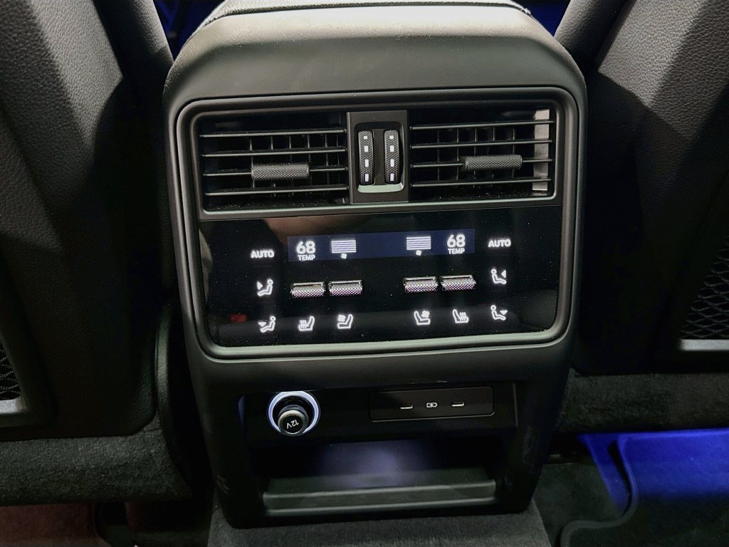 Used 2025 White Porsche  image 26