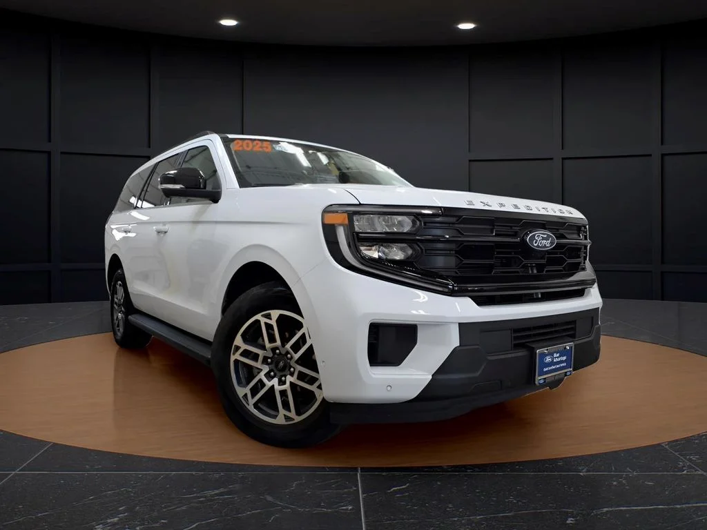 Used 2025 White Ford Active image 1