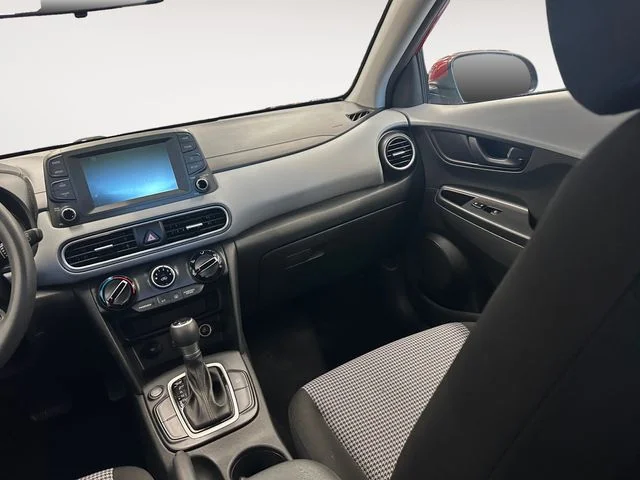 Used 2021 Red Hyundai SE image 11