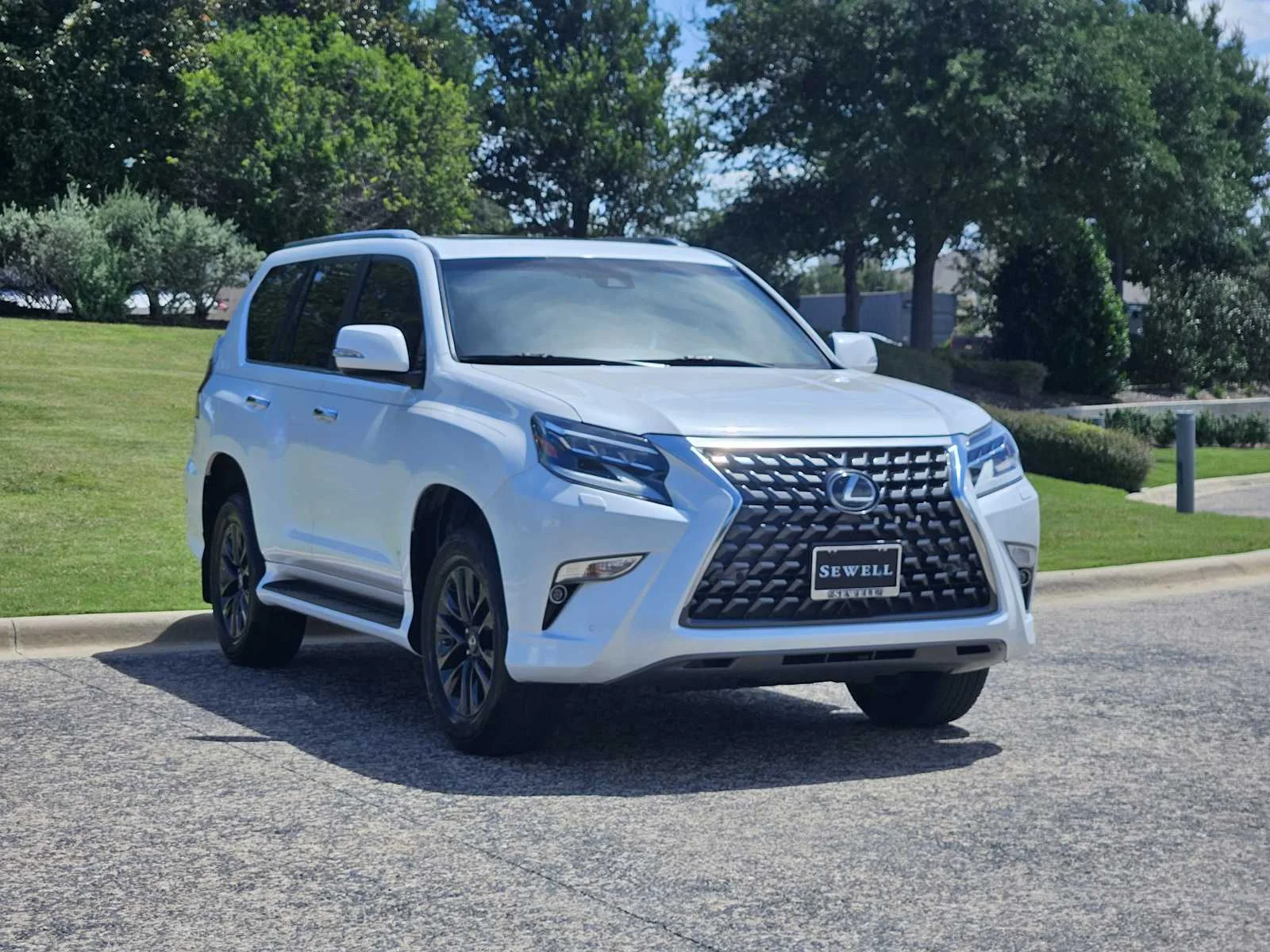 Certified Used 2021 STARFIRE PEARL Lexus Premium image 2