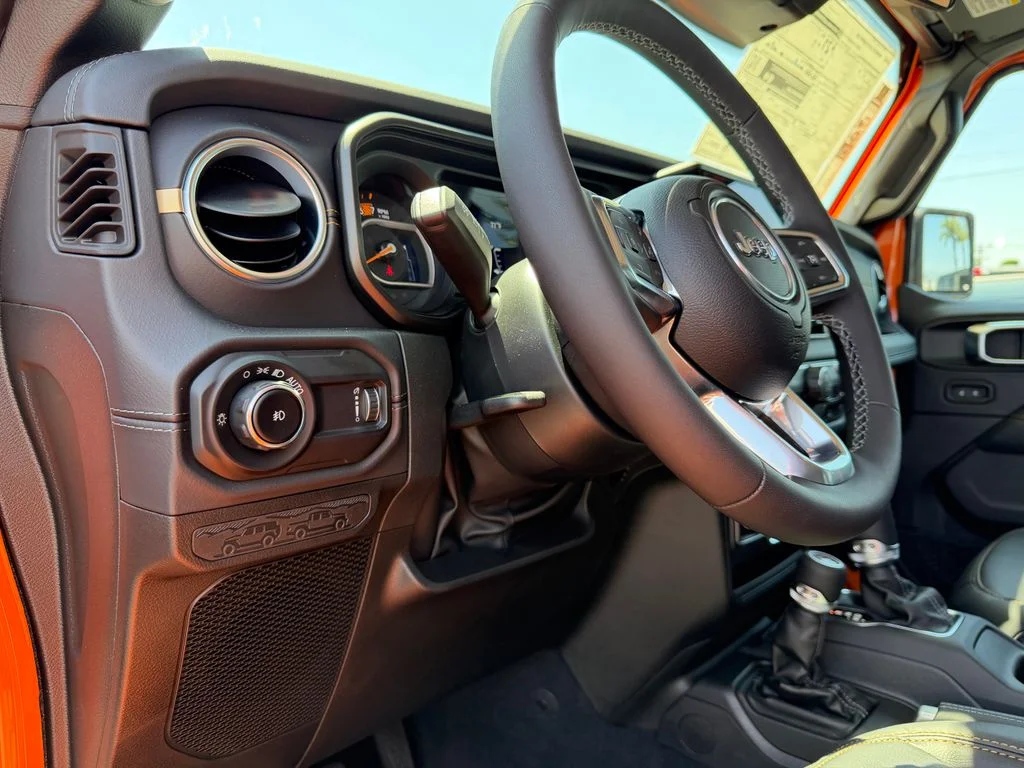 New 2025 Joose Exterior Paint Jeep Sahara image 14