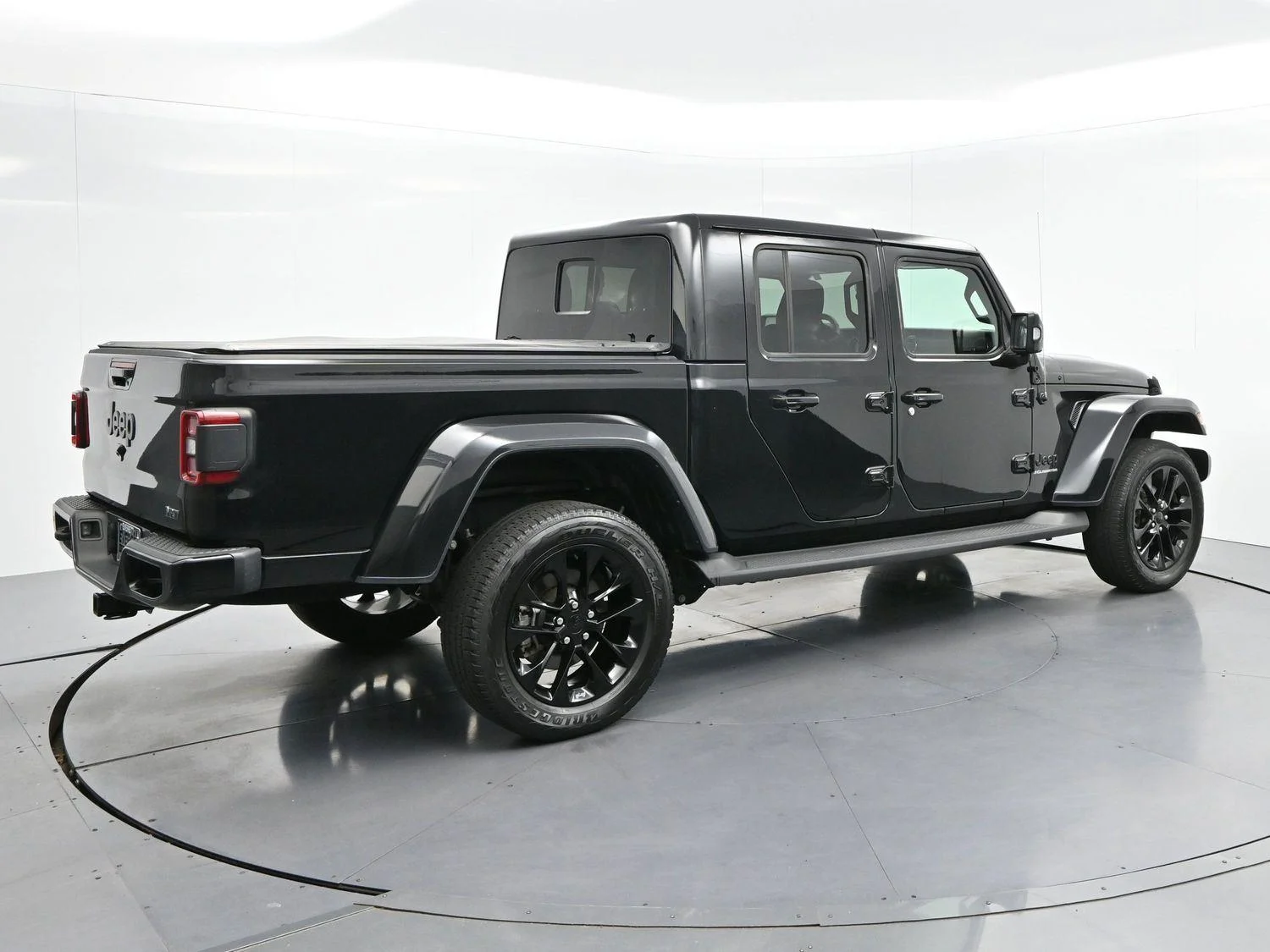 Used 2023 Black Clearcoat Jeep High Altitude image 7