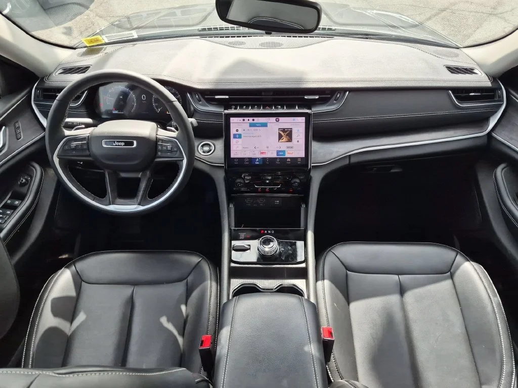 Used 2023 Gray Jeep Limited image 22