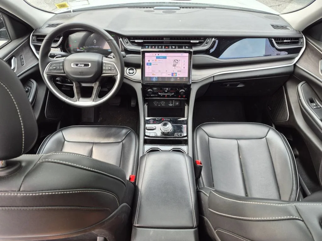 Used 2023 White Jeep 4xe image 26