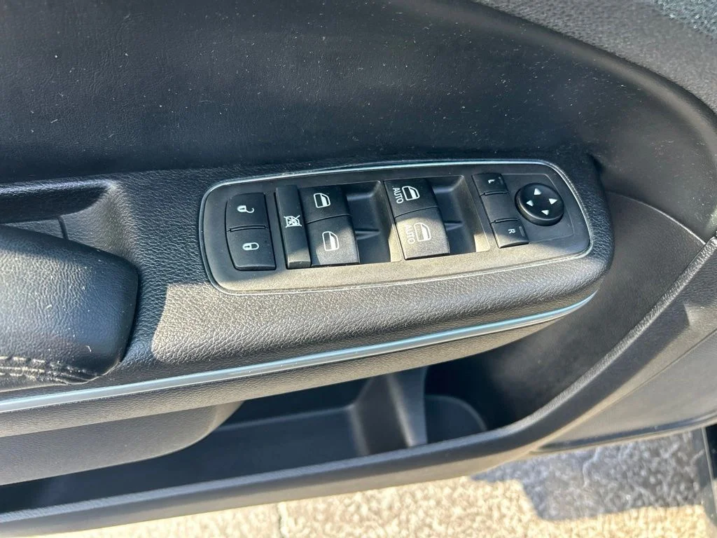 Used 2021 Black Chrysler Touring image 33
