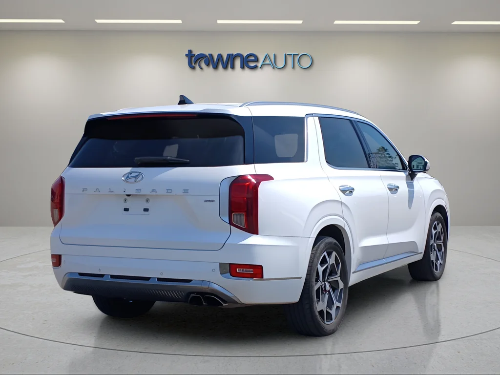 Used 2022 White Hyundai Calligraphy image 5