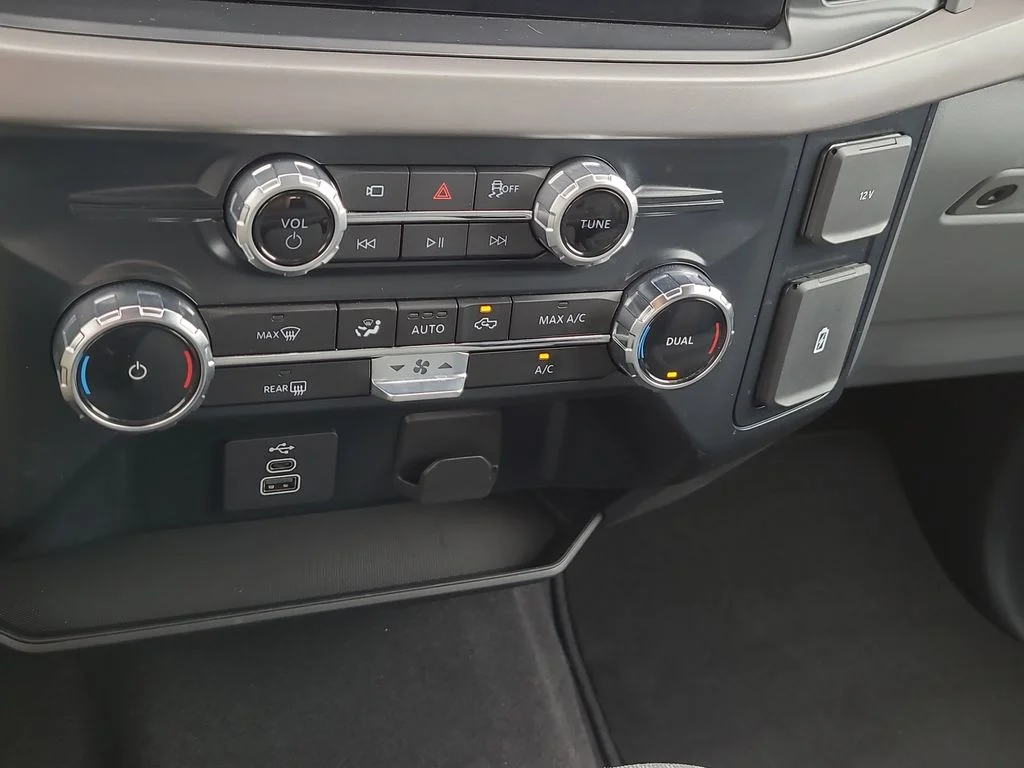 Used 2025 White Ford XLT image 25